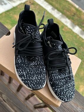 Reebok Black & White Speckled Knit Sneakers